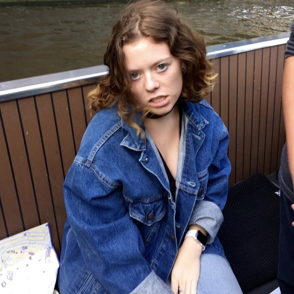 Meet your Posher, Annie - Picture 1 of 1